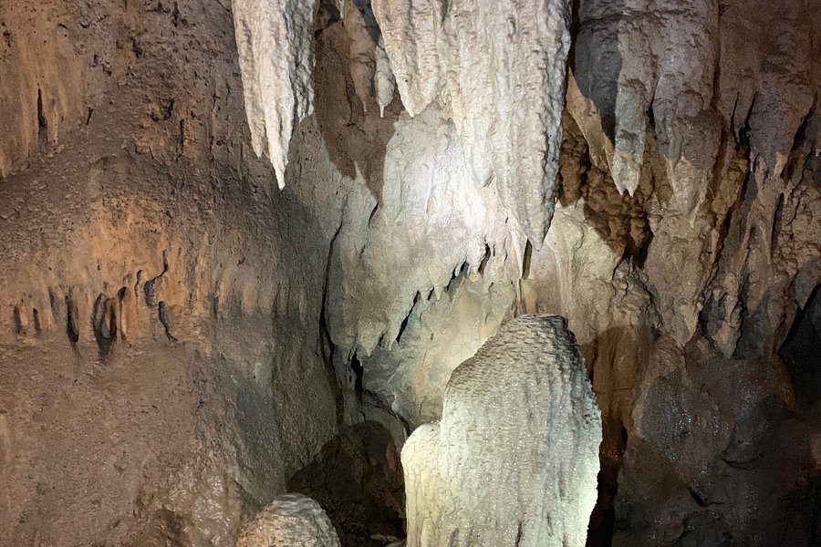 Cascade Caverns image