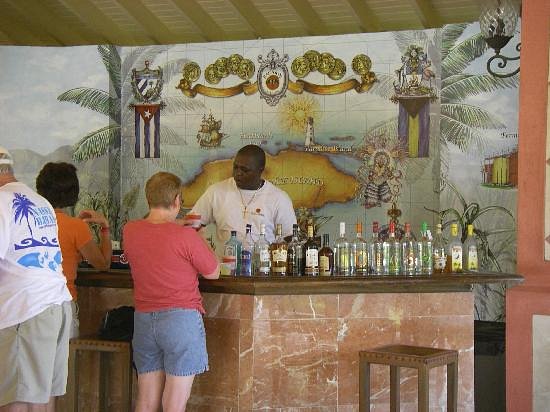 nassau bahamas distillery tour