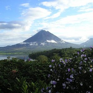 Cloud free view of the volcano