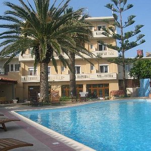 Pool and rear of Hotel Kissamos