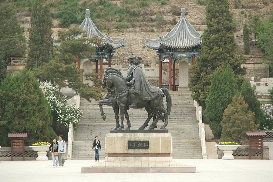 Zhaojun Tomb image