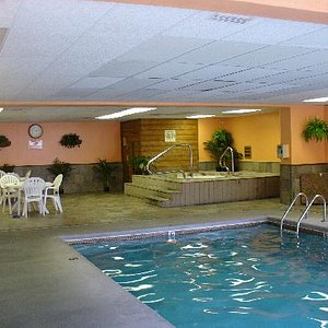 Indoor pool, hot tub and sauna