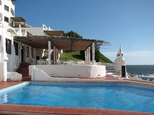 Club Hotel Casapueblo in Punta Ballena, image may contain: Villa, Housing, Hotel, Pool