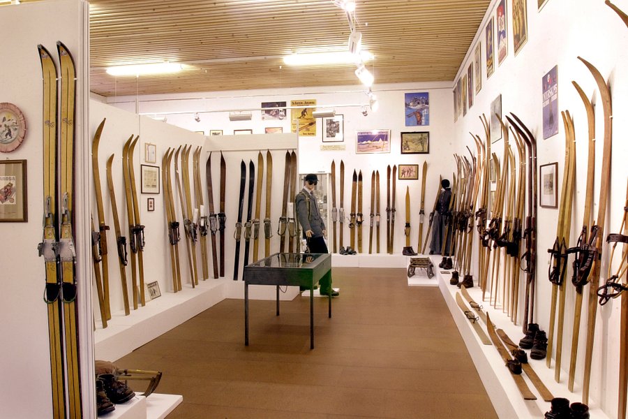FIS-Ski-Museum image