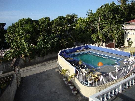 Marine View Hotel, hotel in Ocho Rios