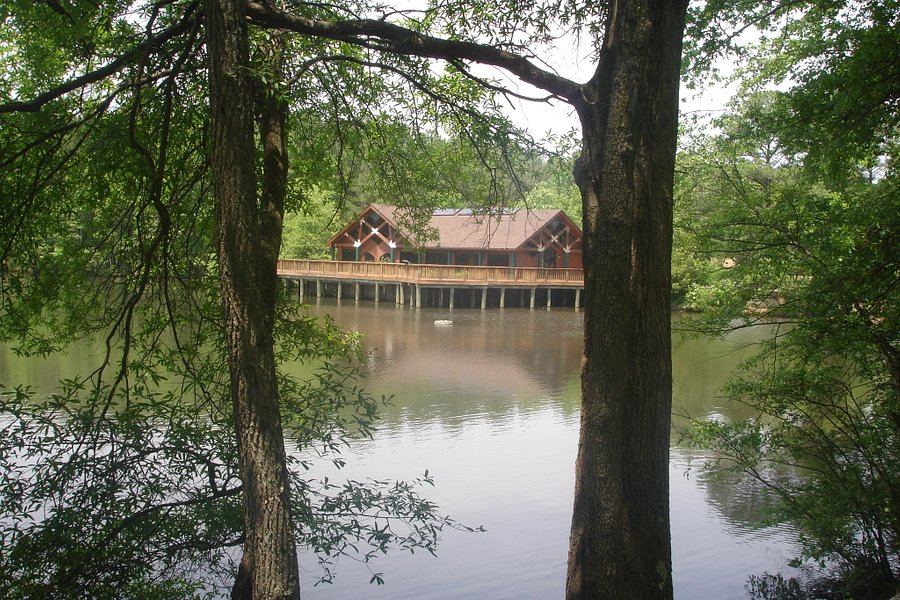 Three Lakes Nature Center and Aquarium image