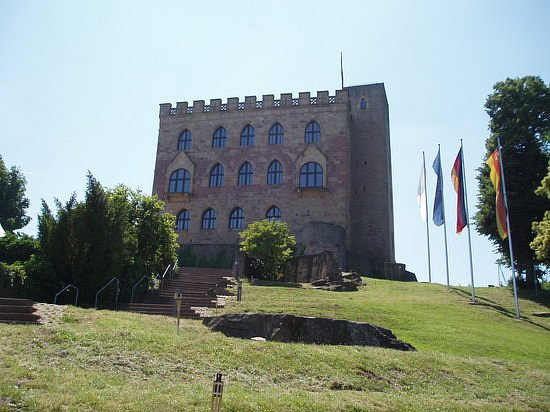 Hambacher Schloss image
