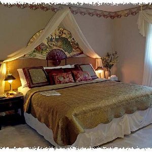 The Cinnamon bark en suite with King/twin beds and 'heavely dream mattresses