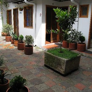 Nice open courtyard walkway
