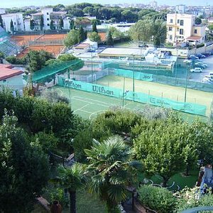 Il campo di tennis