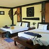 Paradise Pearl Bungalows, hotel in Ko Phi Phi Don