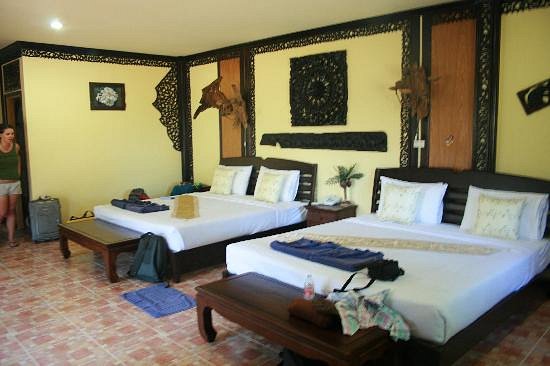 Paradise Pearl Bungalows, hotel em Ko Phi Phi Don