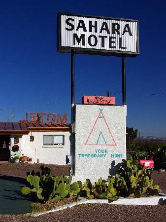 Benson Photo of Benson Motel sign Arizona 2003 f9 