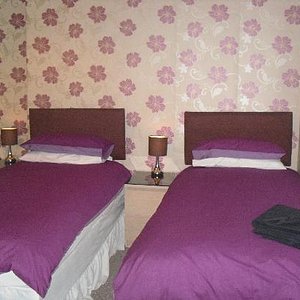Grampian Hotel Twin Bedroom