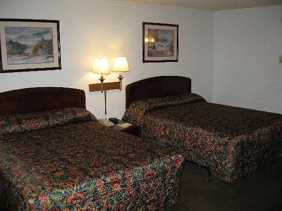 Ambassador Inn And Suites, hotel in Fresno