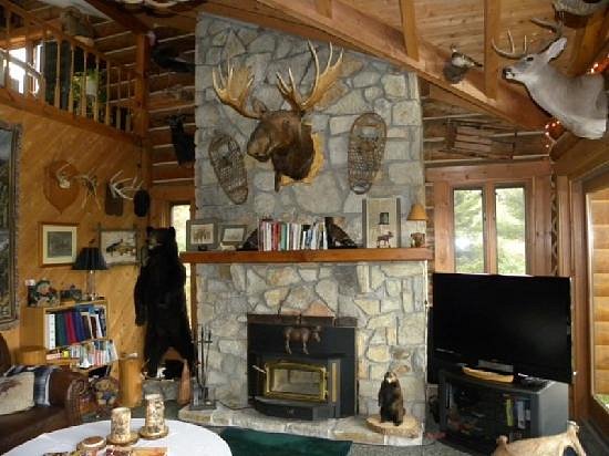 Moose Meadow Lodge And Treehouse Waterbury Bandb Reviews Photos Rate