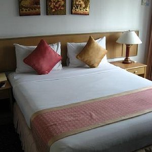 Double bed in standard room