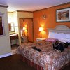 Glen Capri Inn &amp; Suites, hotel in Glendale