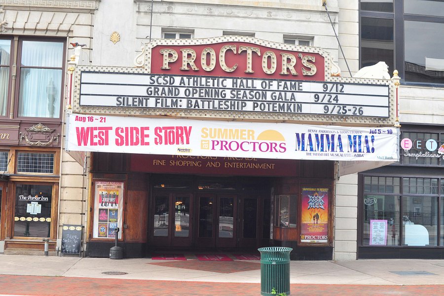 Proctor's Theater image