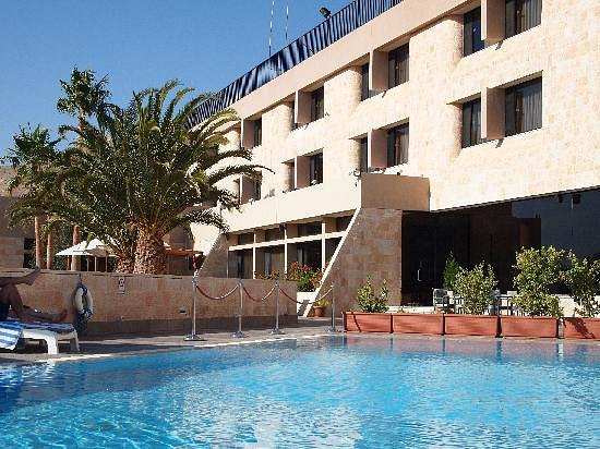 Crowne Plaza Resort Petra, hotel in Petra - Wadi Musa