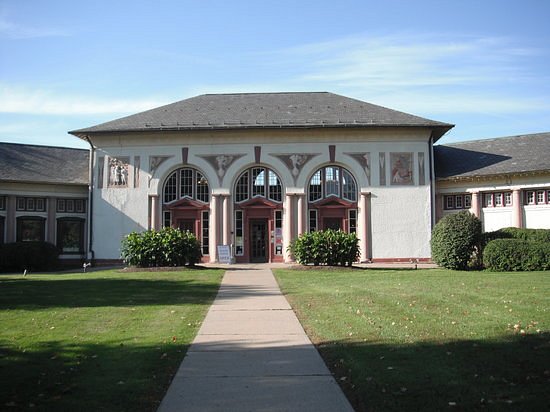 Saratoga Springs Visitor Center image