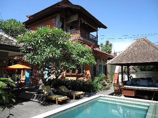 Sunhouse Guest House, hotel in Denpasar