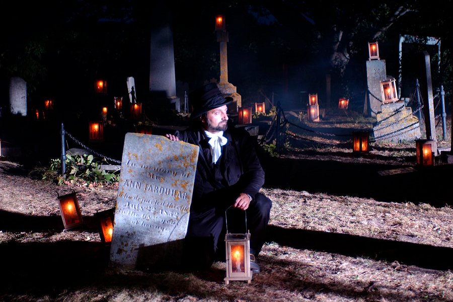 Annapolis Royal Candlelight Graveyard Tour image