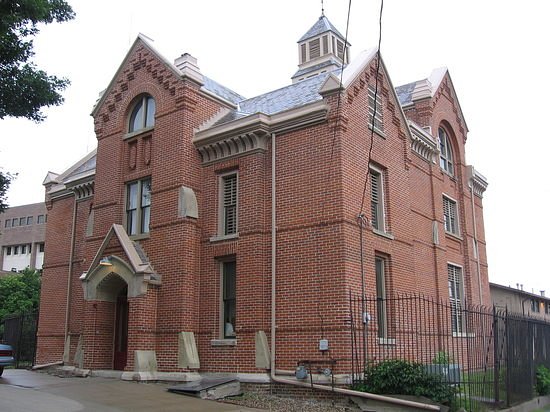 Pottawattamie County Squirrel Cage Jail and Museum image