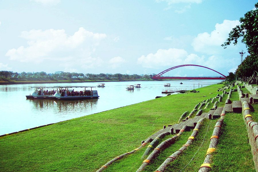 Dongshan River Water Park image