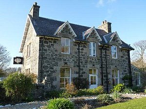 Bridgend Hotel in Islay, image may contain: Housing, Cottage, House, Manor