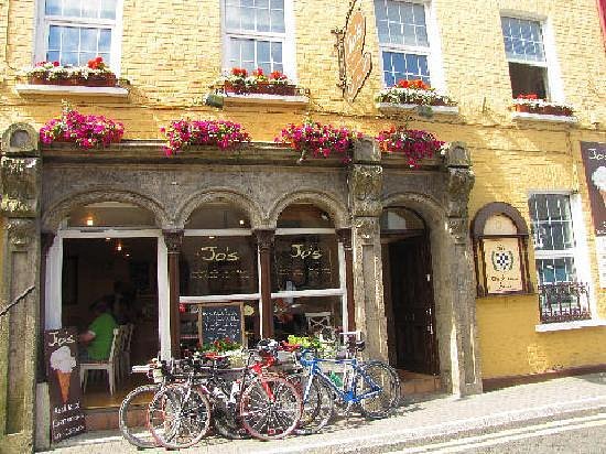 duidelijkheid Offer Verlichting JO'S CAFE & ROOMS (Kinsale, Ierland) - foto's, reviews en prijsvergelijking  - Tripadvisor