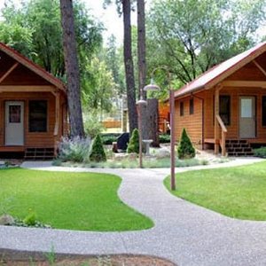 cabins with covered decks for relaxing