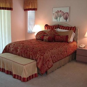 Each master bedroom has a Queen size bed, a King size bed is available at an additional charge.
