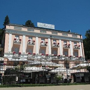 Hotel Vila Aleksandar Facade

