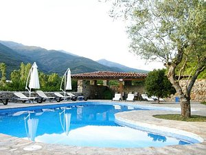 Hotel Rural El Cerezal de los Sotos in Jerte, image may contain: Villa, Housing, Resort, Hotel