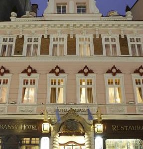 Hotel Embassy, hotel in Karlovy Vary