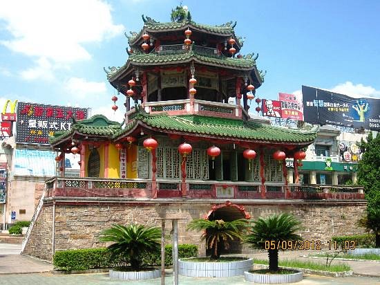Jinxian Gate Tower image