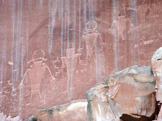 Fremont Petroglyphs image