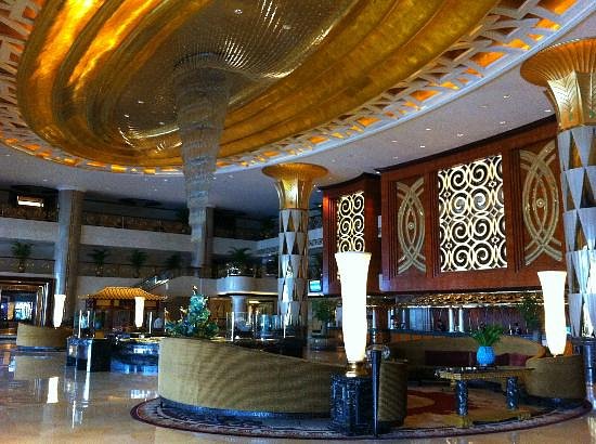 Regal Palace Hotel, khách sạn tại Đông Quan