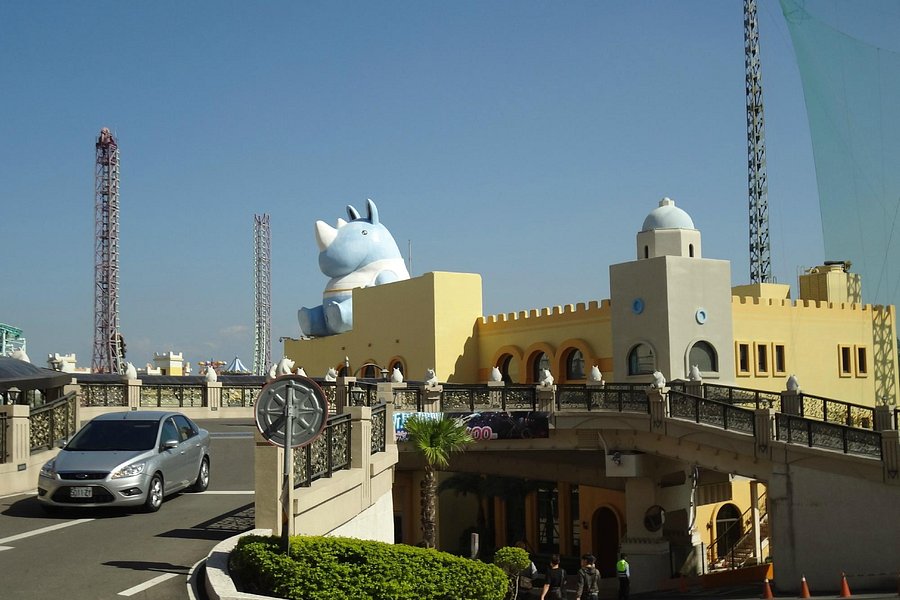 E-Da Theme Park image