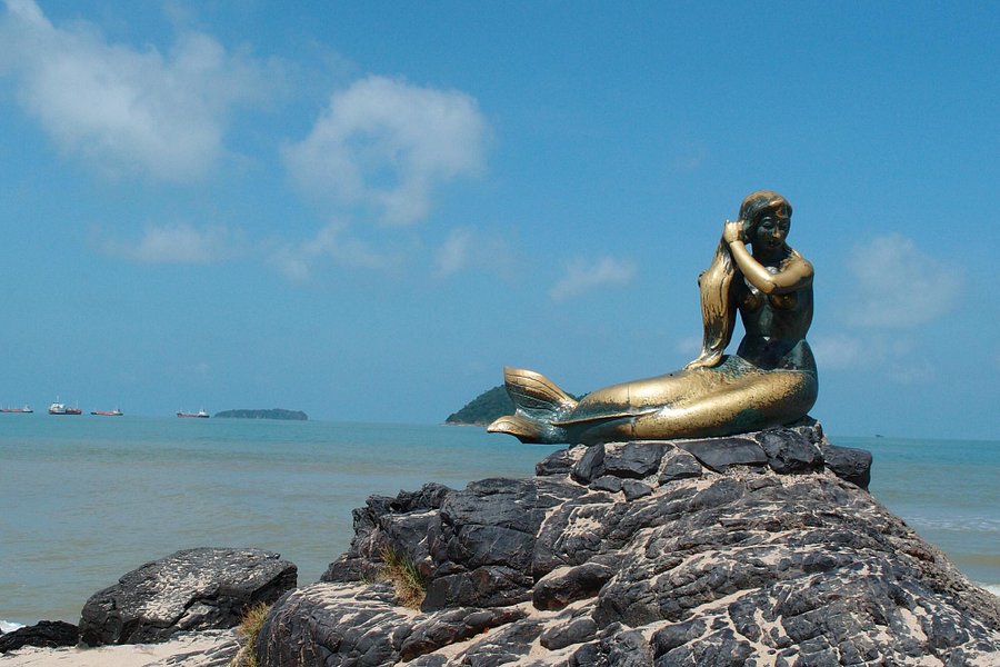 Golden Mermaid Statue image