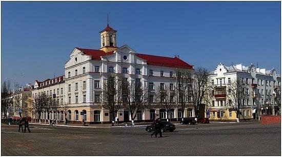 Chernihiv Red Square image