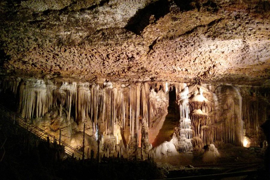 Blanchard Springs Caverns image