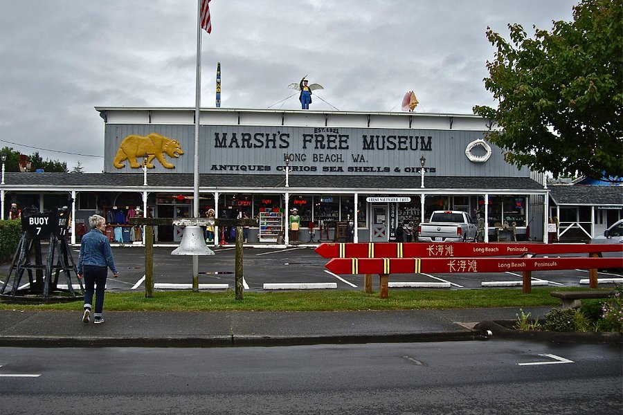 Marsh's Free Museum image