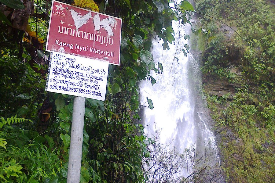 Kaeng Nyui Waterfalll image