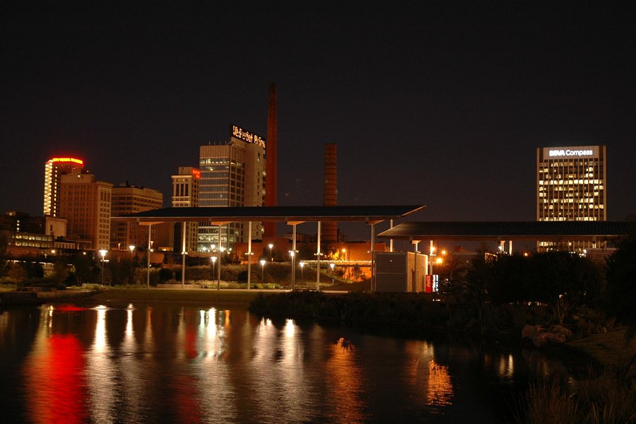 Birmingham's Railroad Park image
