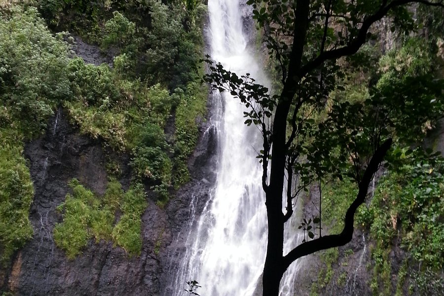 Faarumai Waterfalls image