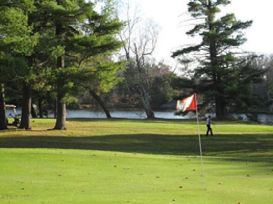 Four Seasons Golf Course image