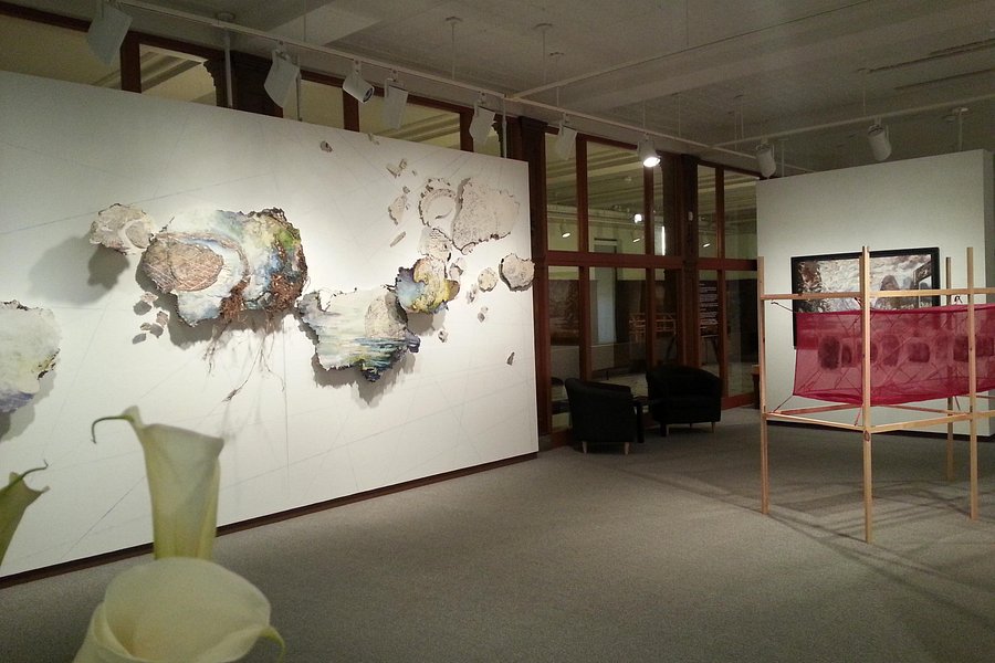 Cantor Art Gallery at Holy Cross image