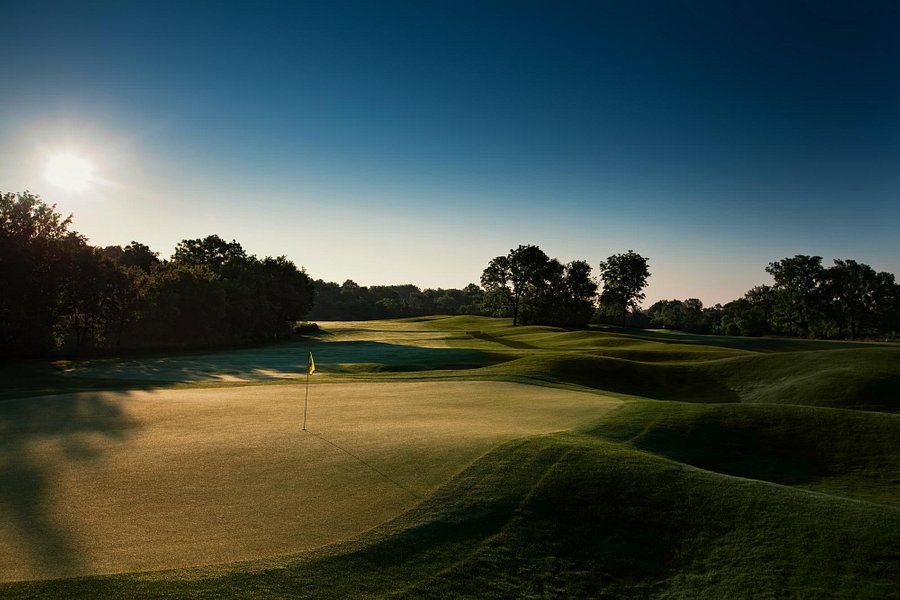 Fox Hills Golf Course & Banquet Center image